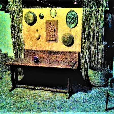 Guest house Leyla Castel 2*
